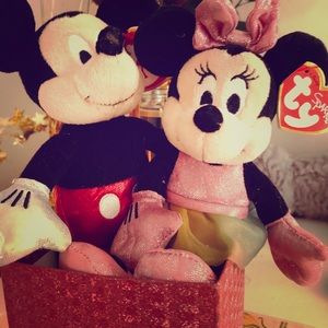Mickey And Minnie beanie babies